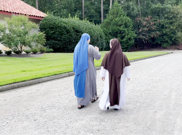 Sister Servants Host Esposas de Cristo 2025